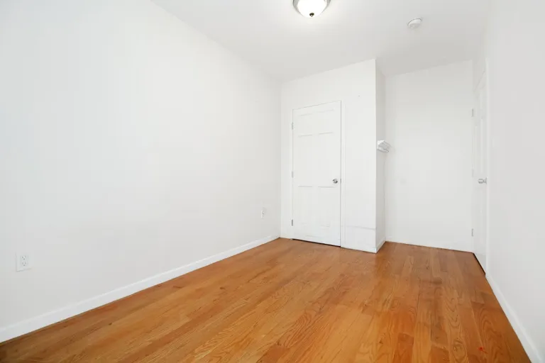 New York City Real Estate | View 98 Bay 20th Street, 1A | room 5 | View 6