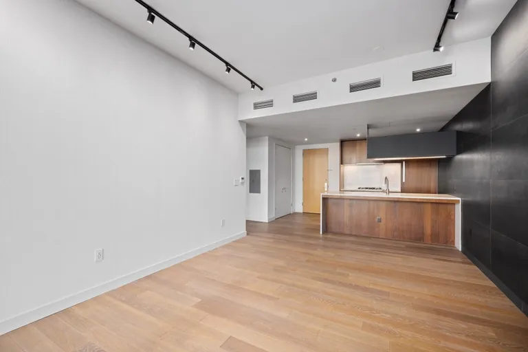 New York City Real Estate | View 21-30 44th Drive, 4F | 1 Bed, 1 Bath | View 1