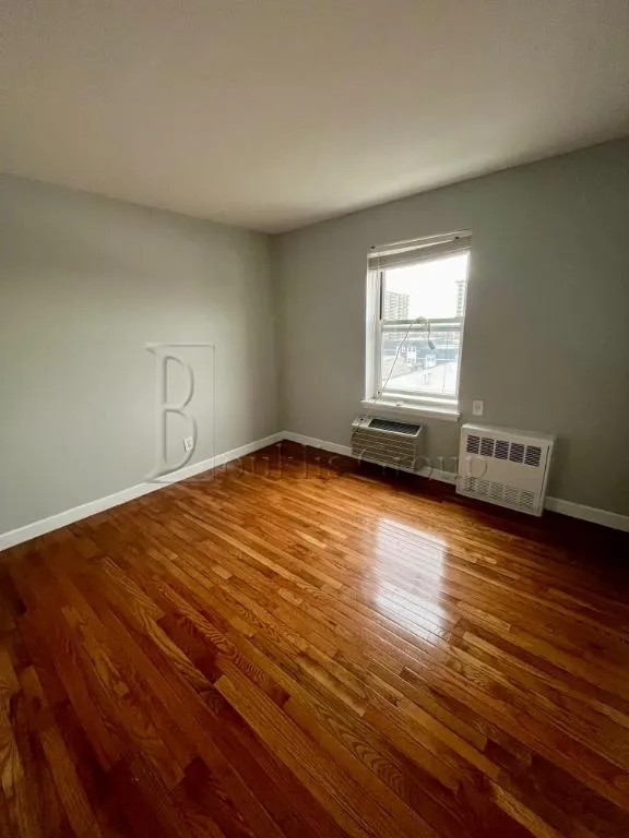 New York City Real Estate | View 16-70 Bell Blvd, 513 | room 3 | View 4