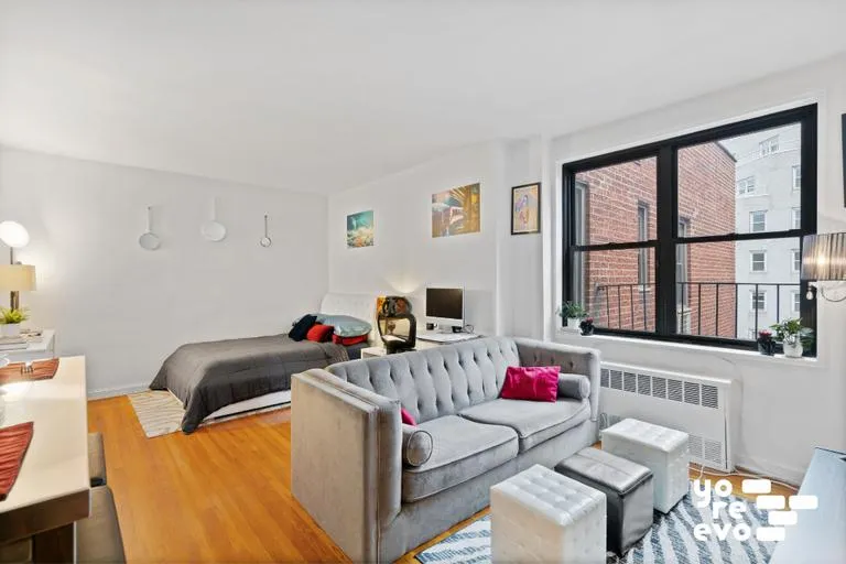 New York City Real Estate | View 100 West 12th Street, 6E | 1 Bath | View 1