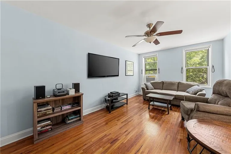 New York City Real Estate | View 221 Mcdonald Avenue, 3P | room 3 | View 4