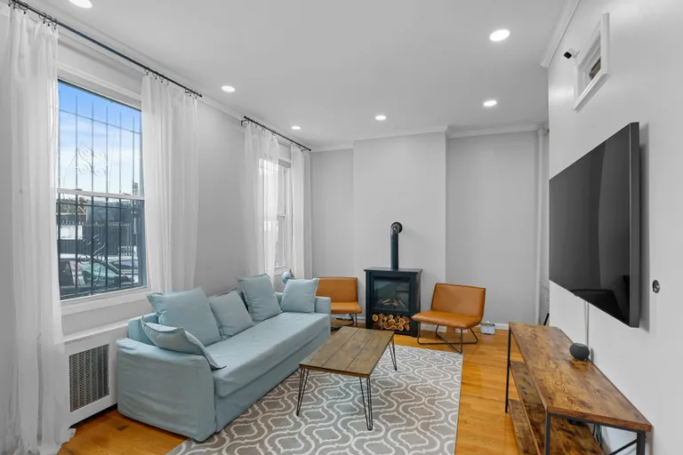 New York City Real Estate | View 131 20th Street, * | 6 Beds, 3 Baths | View 1