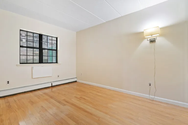 New York City Real Estate | View 68-21 242nd Street, 37A | room 6 | View 7