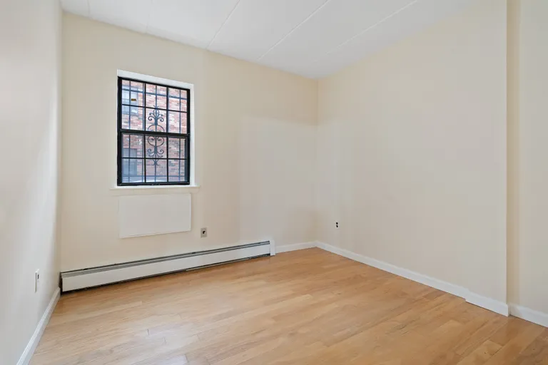 New York City Real Estate | View 68-21 242nd Street, 37A | room 5 | View 6
