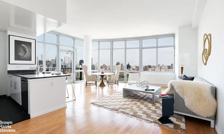 New York City Real Estate | View 4545 Center Boulevard, PH19 | 2 Beds, 2 Baths | View 1