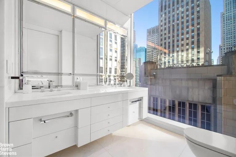 New York City Real Estate | View 20 West 53rd Street, 22C | room 1 | View 2