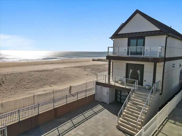 New York City Real Estate | View 125 Beach 135th St | room 3 | View 4