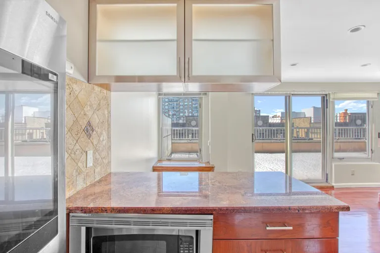 New York City Real Estate | View 1180 Brighton Beach Avenu, 7B | room 8 | View 9