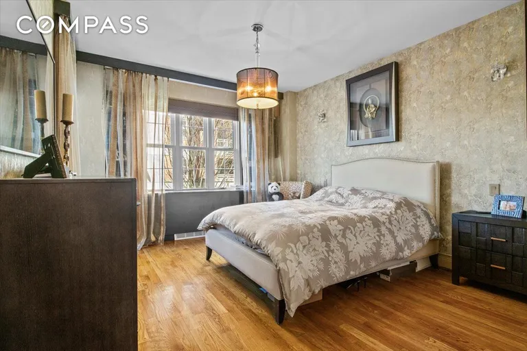 New York City Real Estate | View 45 Oceana Drive East, 2G | room 12 | View 13