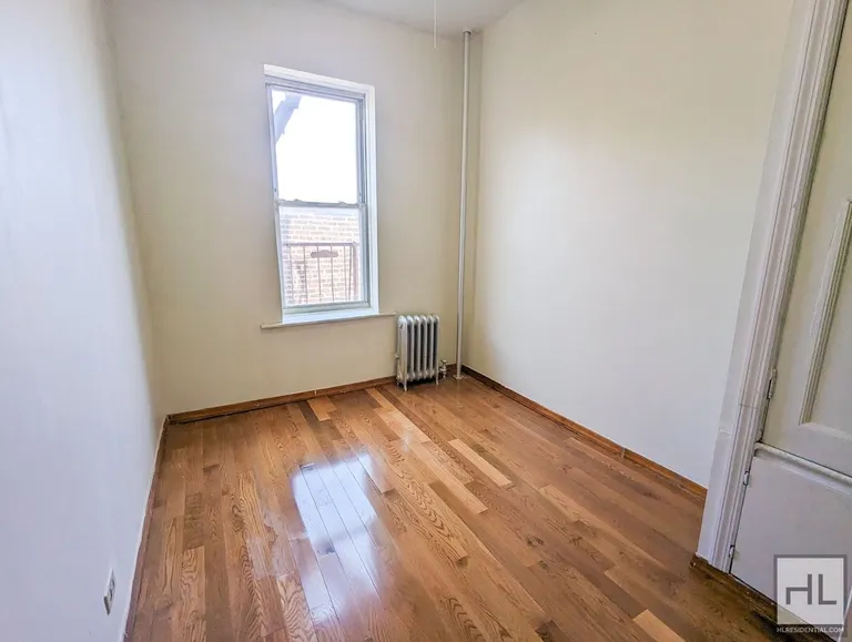 New York City Real Estate | View 417 Grant Avenue, 1 | room 3 | View 4
