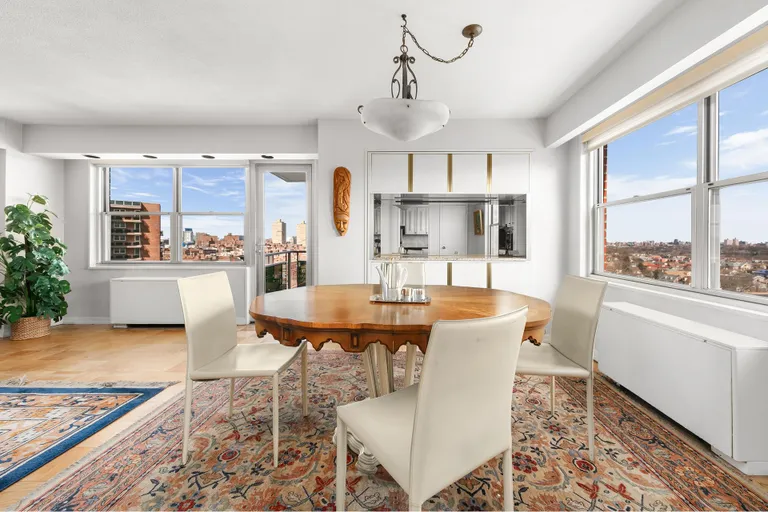 New York City Real Estate | View 70-31 108th Street, 12B | room 2 | View 3