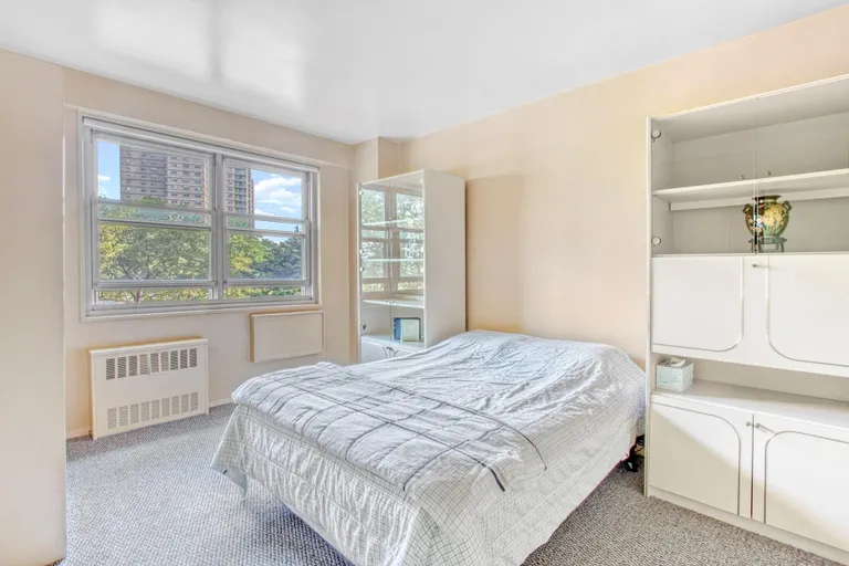 New York City Real Estate | View 458 Neptune Avenue, 3R | room 14 | View 15