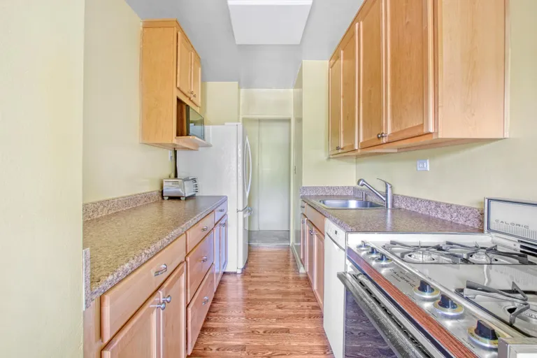 New York City Real Estate | View 458 Neptune Avenue, 3R | room 7 | View 8
