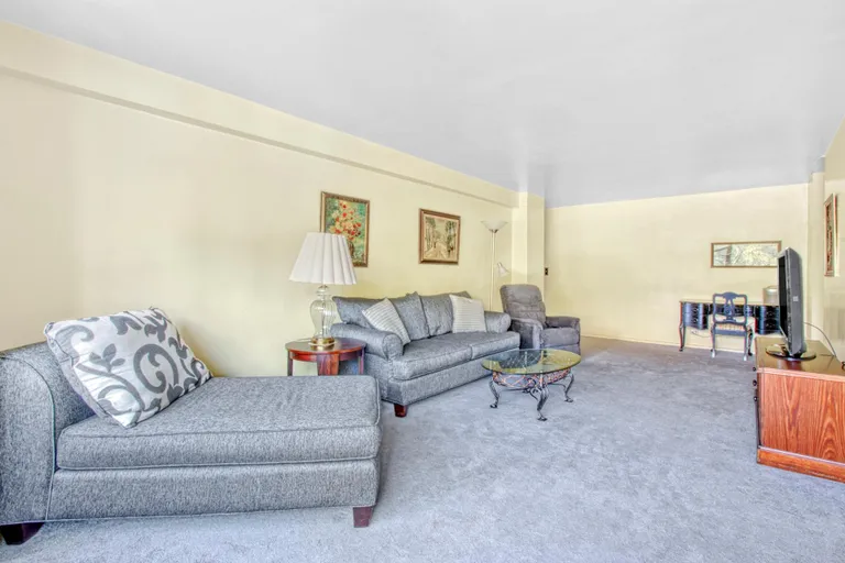 New York City Real Estate | View 458 Neptune Avenue, 3R | room 3 | View 4