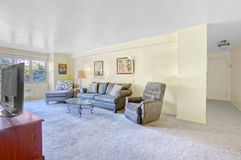 New York City Real Estate | View 458 Neptune Avenue, 3R | room 1 | View 2