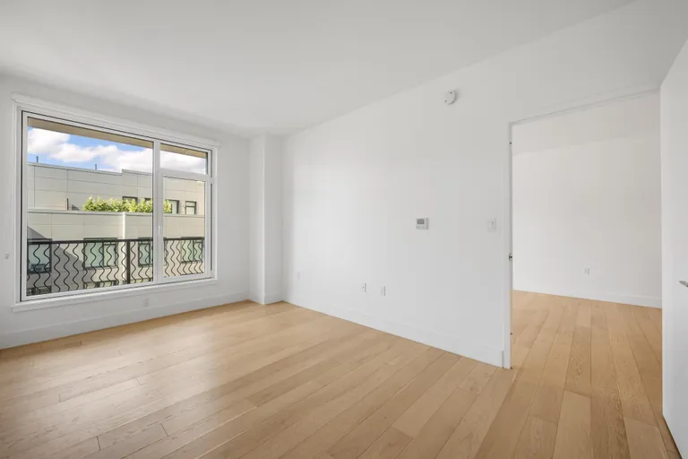 New York City Real Estate | View 133 Beach 116th Street, 4L | room 16 | View 17