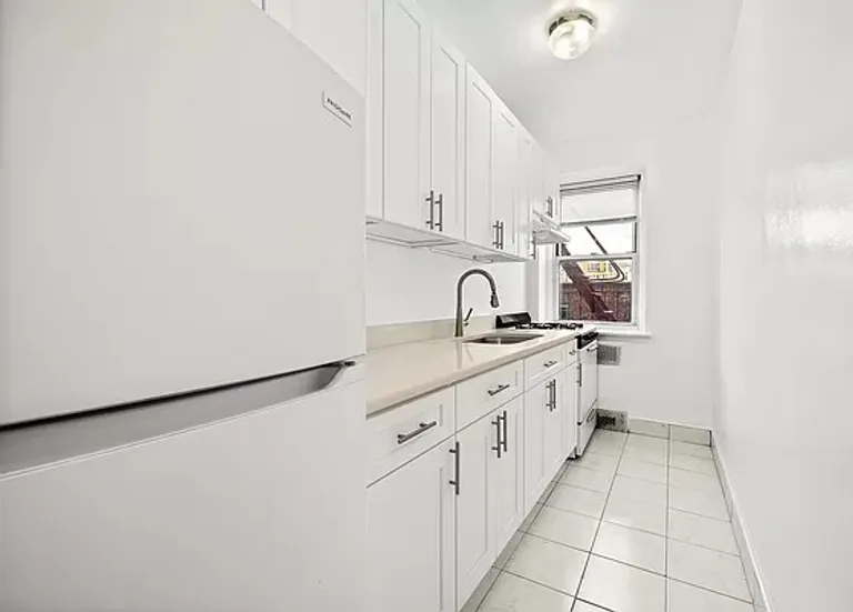 New York City Real Estate | View 63-109 Saunders Street, A11 | room 2 | View 3