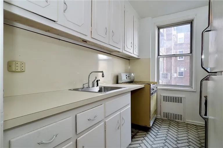 New York City Real Estate | View 2531 East 7th Street, 4J | room 5 | View 6