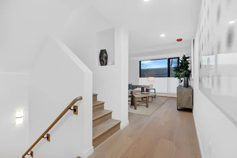 New York City Real Estate | View 22 Huntington Street, HOUSE | room 15 | View 16