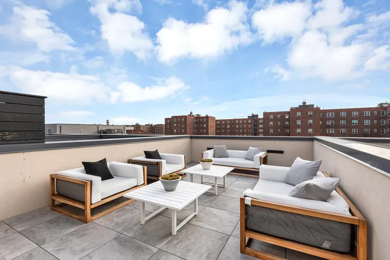 New York City Real Estate | View 22 Huntington Street, HOUSE | room 11 | View 12