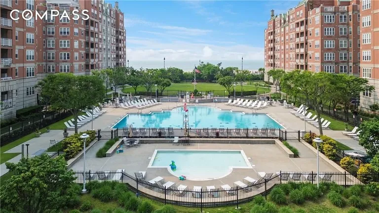 New York City Real Estate | View 70 Oceana Drive West, PH1D | room 14 | View 15