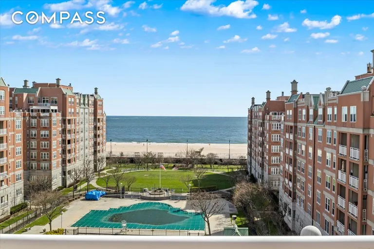 New York City Real Estate | View 70 Oceana Drive West, PH1D | room 10 | View 11