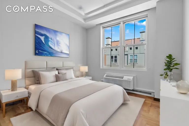 New York City Real Estate | View 70 Oceana Drive West, PH1D | room 8 | View 9