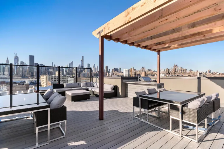 New York City Real Estate | View 11-12 44th Drive, PH4 | room 14 | View 15