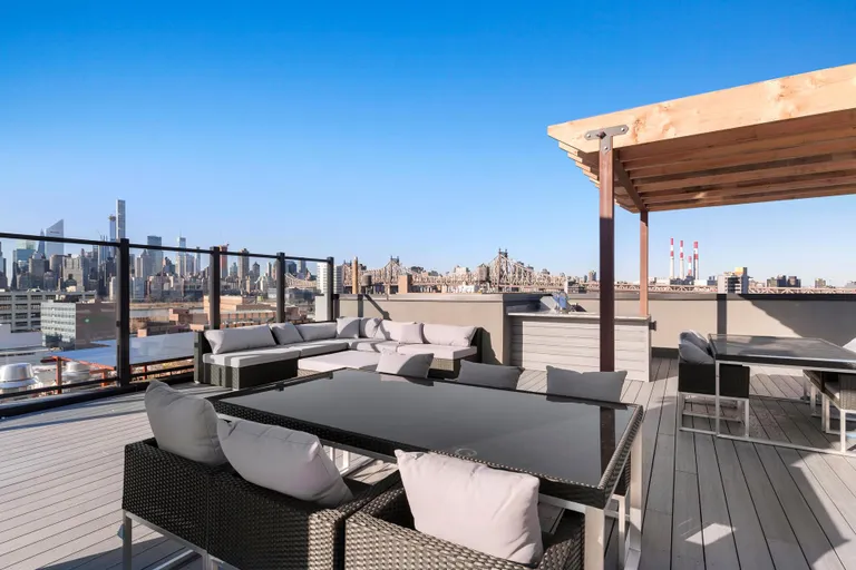 New York City Real Estate | View 11-12 44th Drive, PH4 | room 13 | View 14