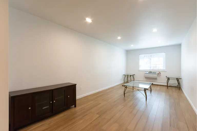 New York City Real Estate | View 144-70 Roosevelt Avenue, 1 | room 2 | View 3