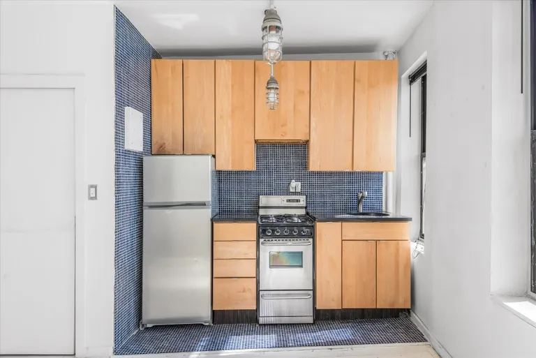 New York City Real Estate | View 39-75 56th Street, 5J | room 3 | View 4