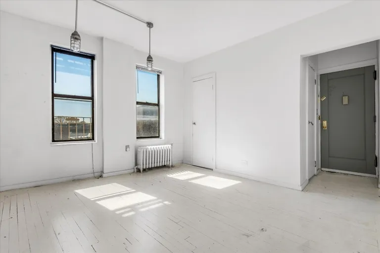 New York City Real Estate | View 39-75 56th Street, 5J | room 1 | View 2