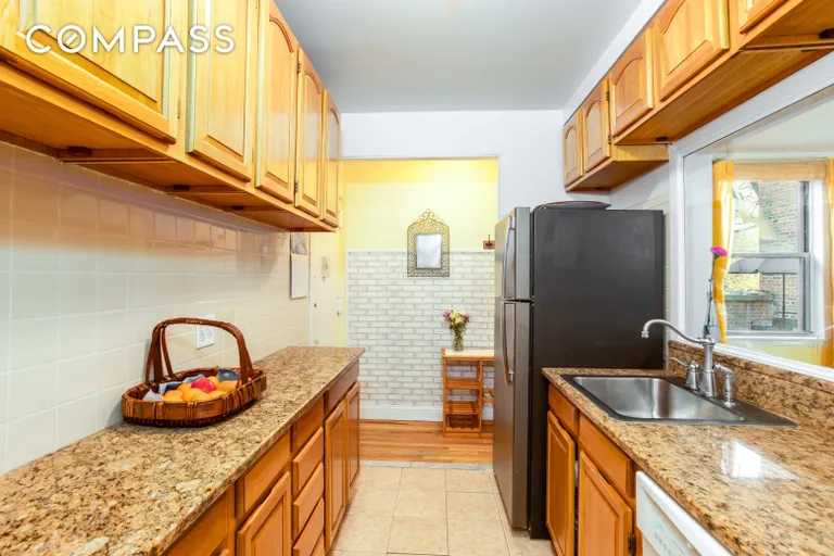 New York City Real Estate | View 689 Fort Washington Avenue, 3BB | room 4 | View 5