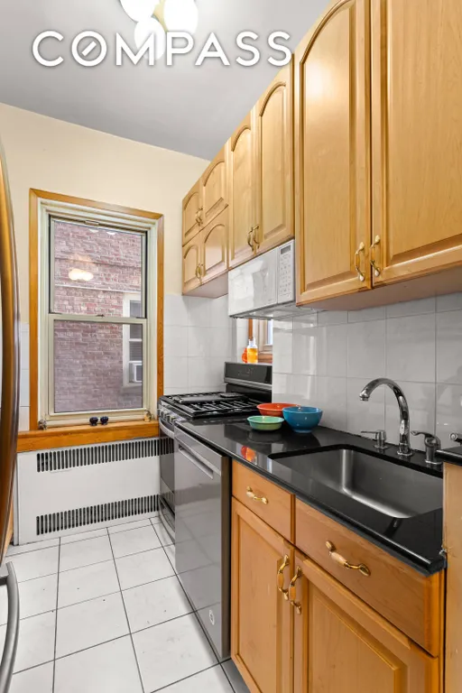 New York City Real Estate | View 720 Fort Washington Avenue, T | room 9 | View 10