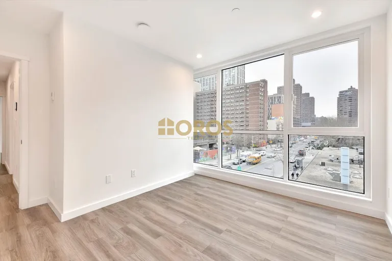 New York City Real Estate | View 355 Grand Street, 3 | room 6 | View 7