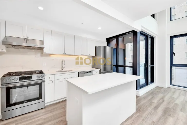 New York City Real Estate | View 355 Grand Street, 3 | room 2 | View 3