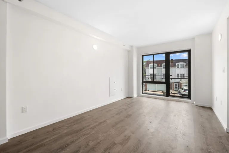 New York City Real Estate | View 214-10 15th Avenue, 2D+P14 | room 2 | View 3