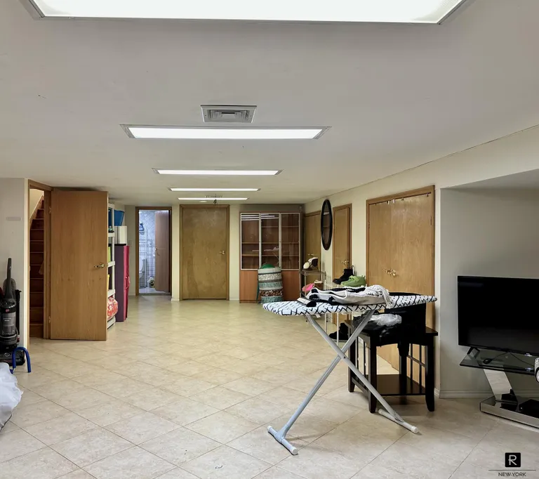 New York City Real Estate | View 265 Bay 8th Street, HOUSE | room 19 | View 20