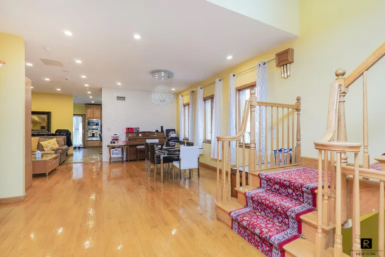 New York City Real Estate | View 265 Bay 8th Street, HOUSE | room 12 | View 13