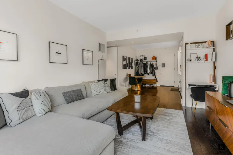 New York City Real Estate | View 340 East 23rd Street, 7H | room 2 | View 3