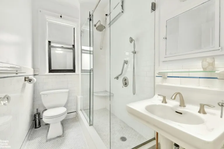 New York City Real Estate | View 35-45 82nd St, 3 | room 6 | View 7