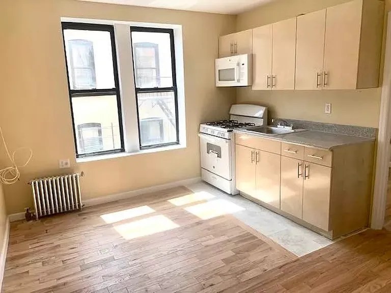 New York City Real Estate | View 552 W 188th St., 42 | 2 Beds, 1 Bath | View 1