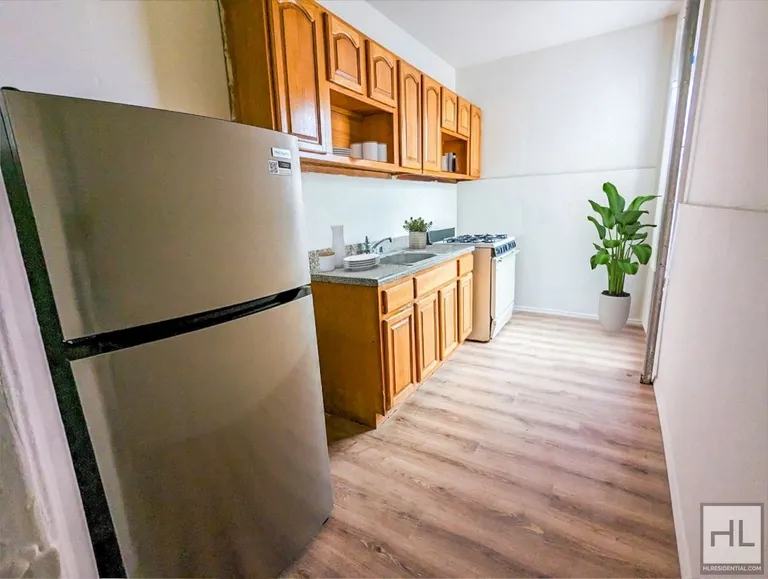 New York City Real Estate | View 126 Grant Avenue, 4D | room 3 | View 4