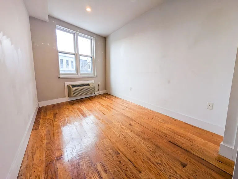 New York City Real Estate | View 1668 Broadway, 3F | room 2 | View 3