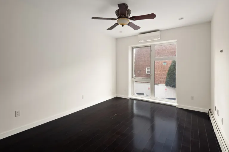 New York City Real Estate | View 10002 Fourth Avenue, 2D | room 7 | View 8