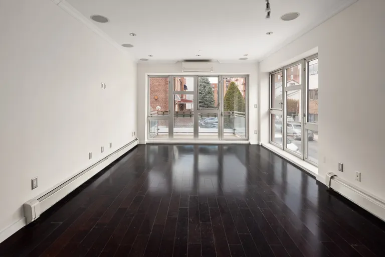 New York City Real Estate | View 10002 Fourth Avenue, 2D | room 3 | View 4