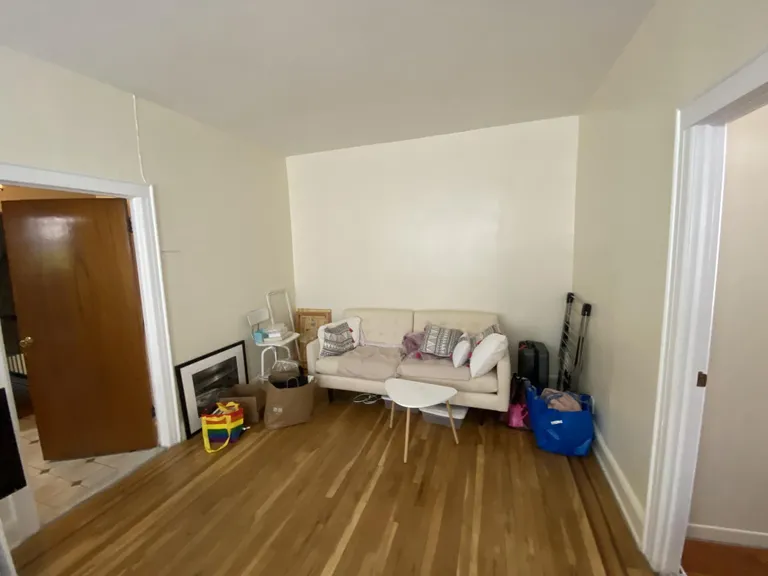 New York City Real Estate | View 45-39 41st Street, 2R | room 4 | View 5