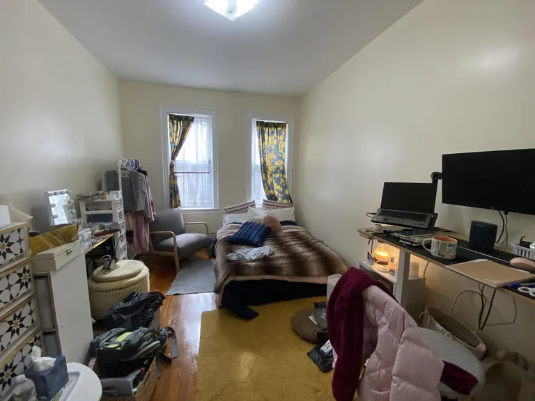 New York City Real Estate | View 45-39 41st Street, 2R | room 1 | View 2