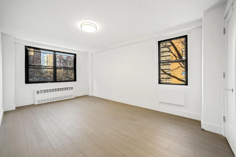 New York City Real Estate | View 62-60 99th Street, 726 | room 4 | View 5
