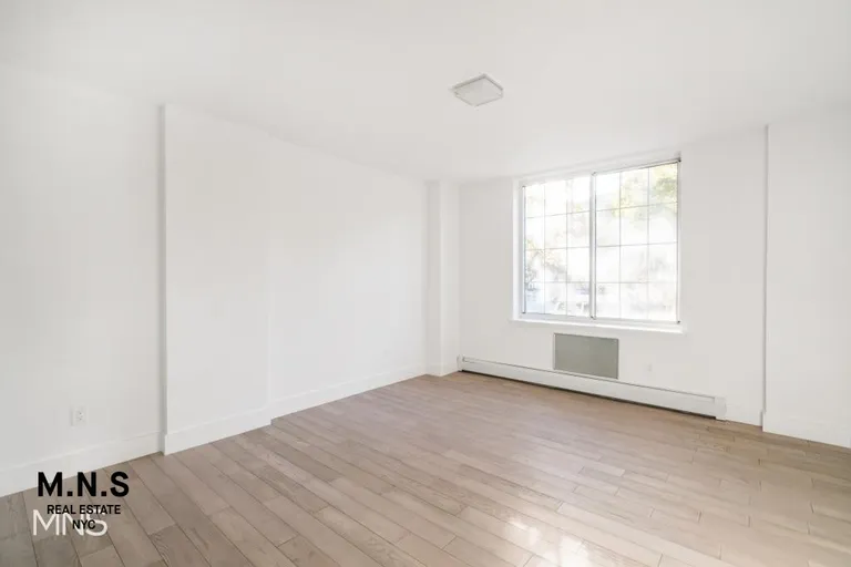 New York City Real Estate | View 423 Ocean Parkway, 1A | room 7 | View 8